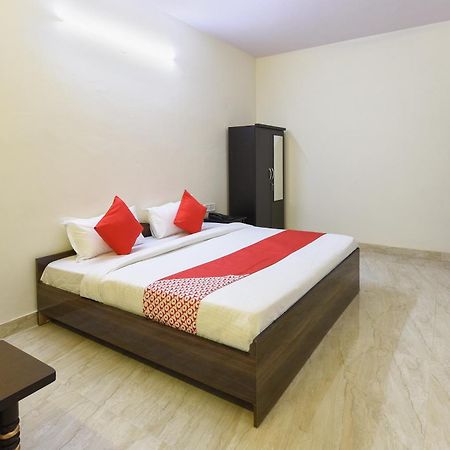 Hotel O Club Residency Neu-Delhi Exterior foto